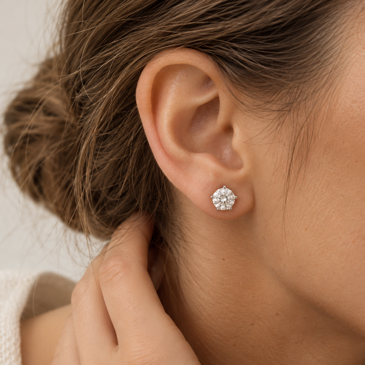 Pendientes dormilona con diamantes de laboratorio